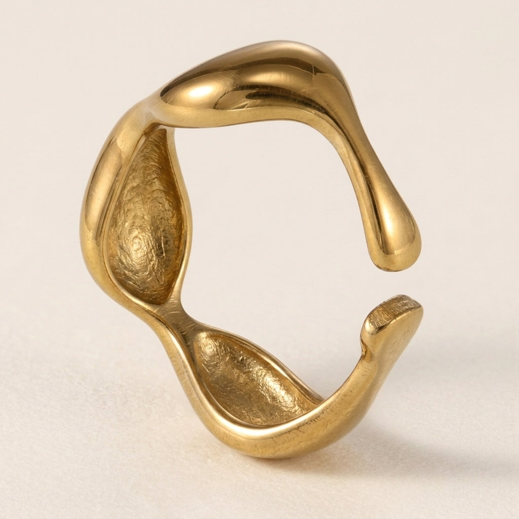 Minimalist Wave Design Ring