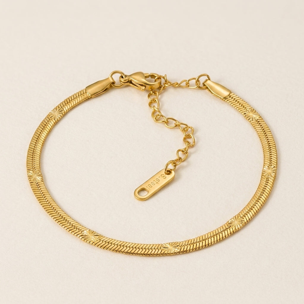 Star-Pattern Snake Chain Bracelet