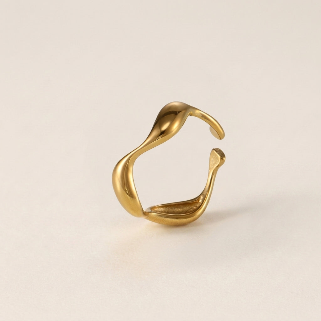 Minimalist Wave Design Ring