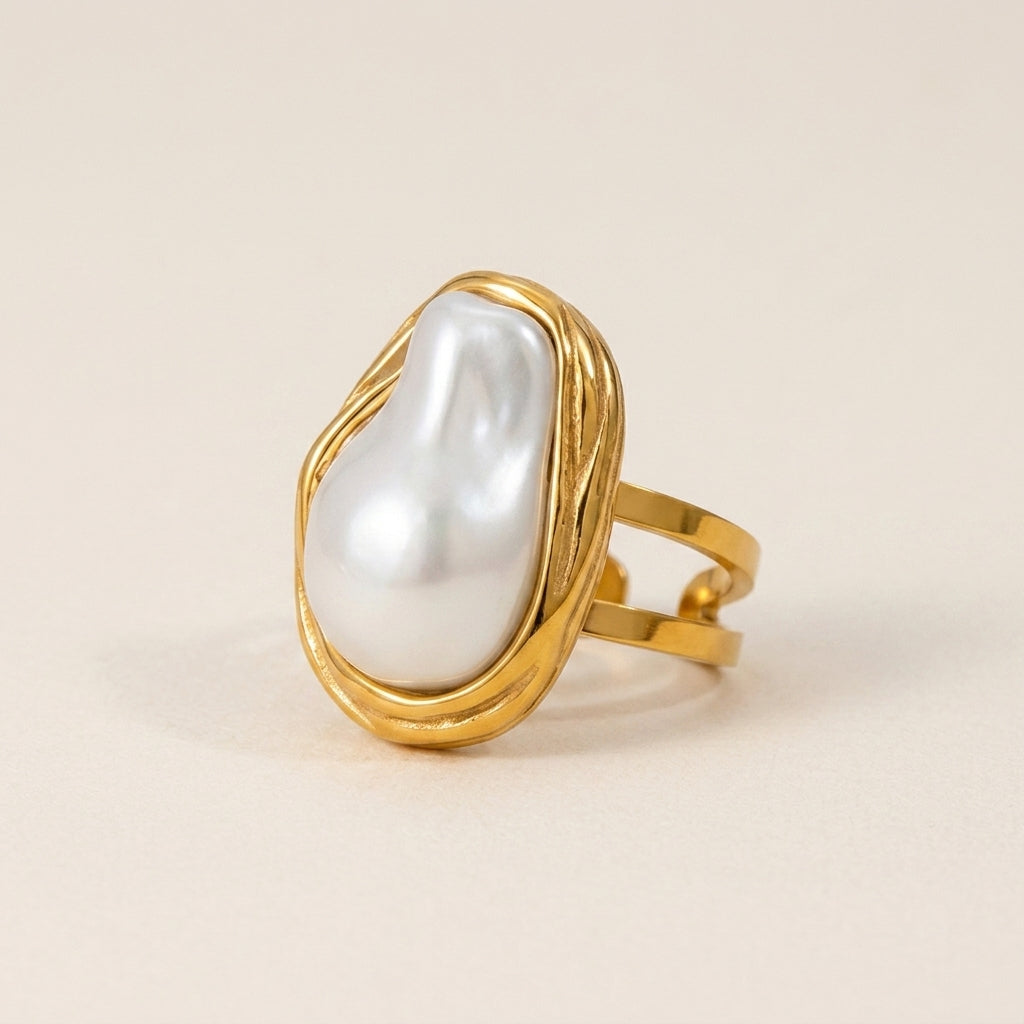 Textured Gold & Pearl Ring