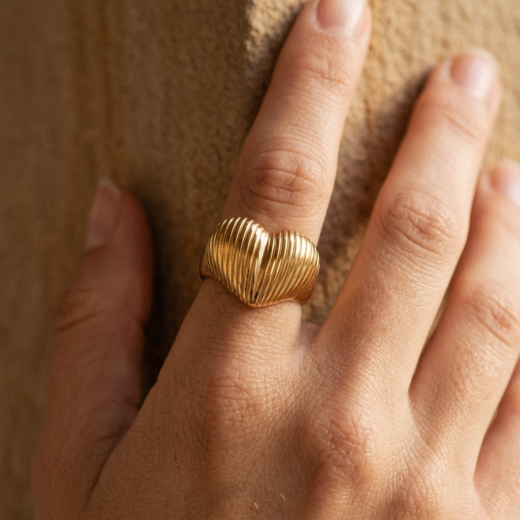 Ribbed Heart Gold Ring