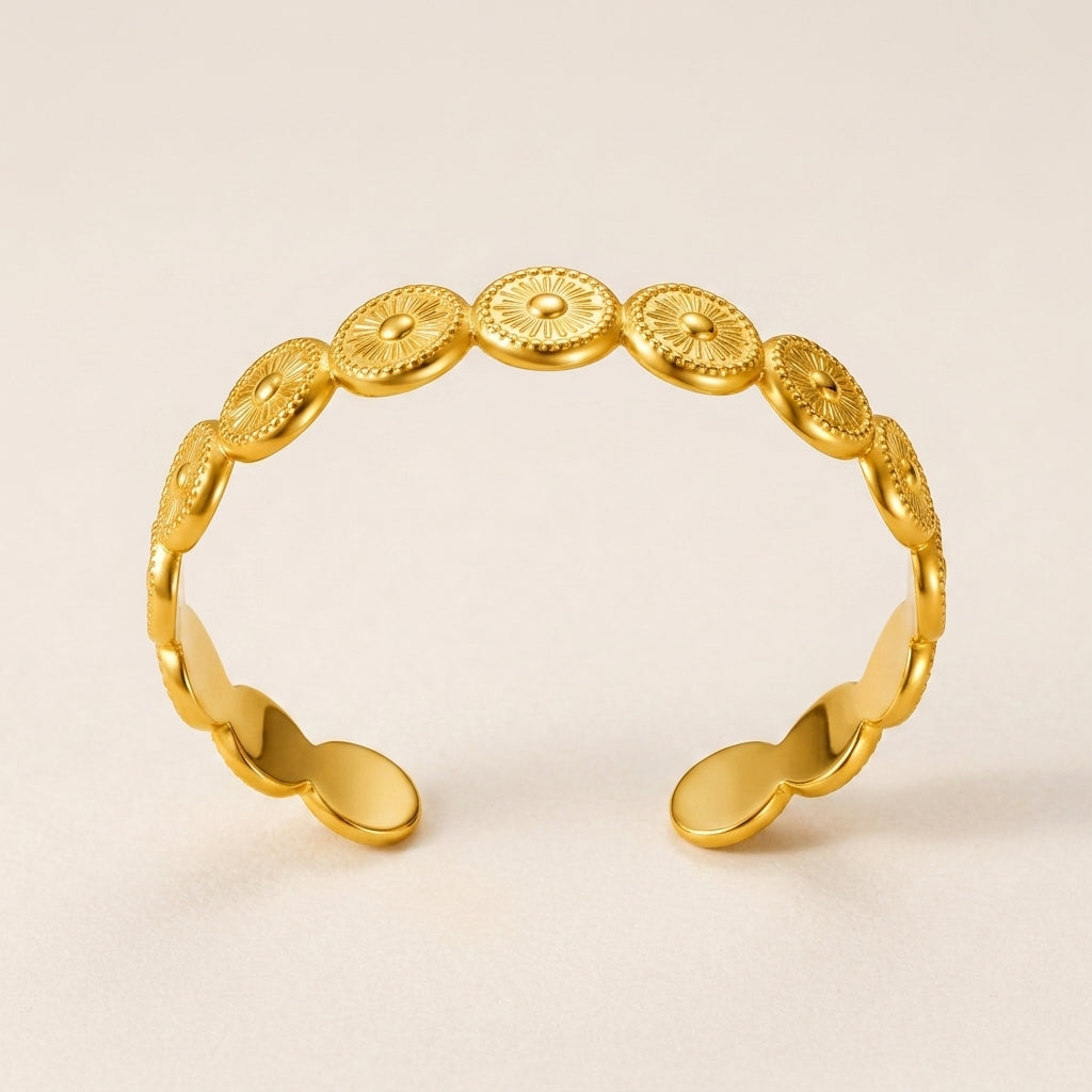 Elegant Sunny Charm Bracelet
